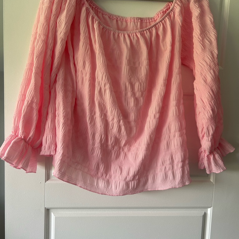 NWOT LADIES TOP